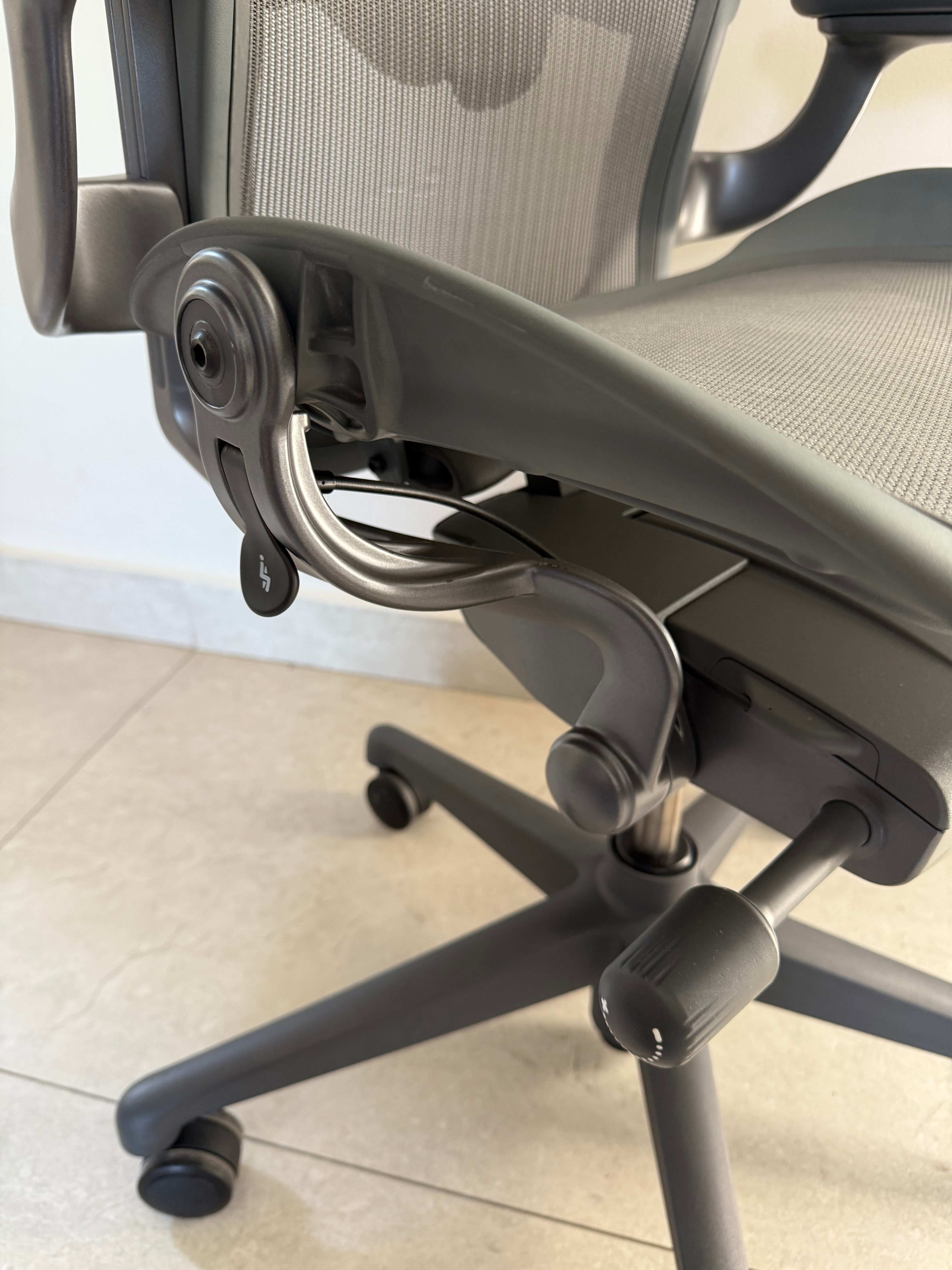 Silla Aeron Herman Miller Talla B Gris - Preowned