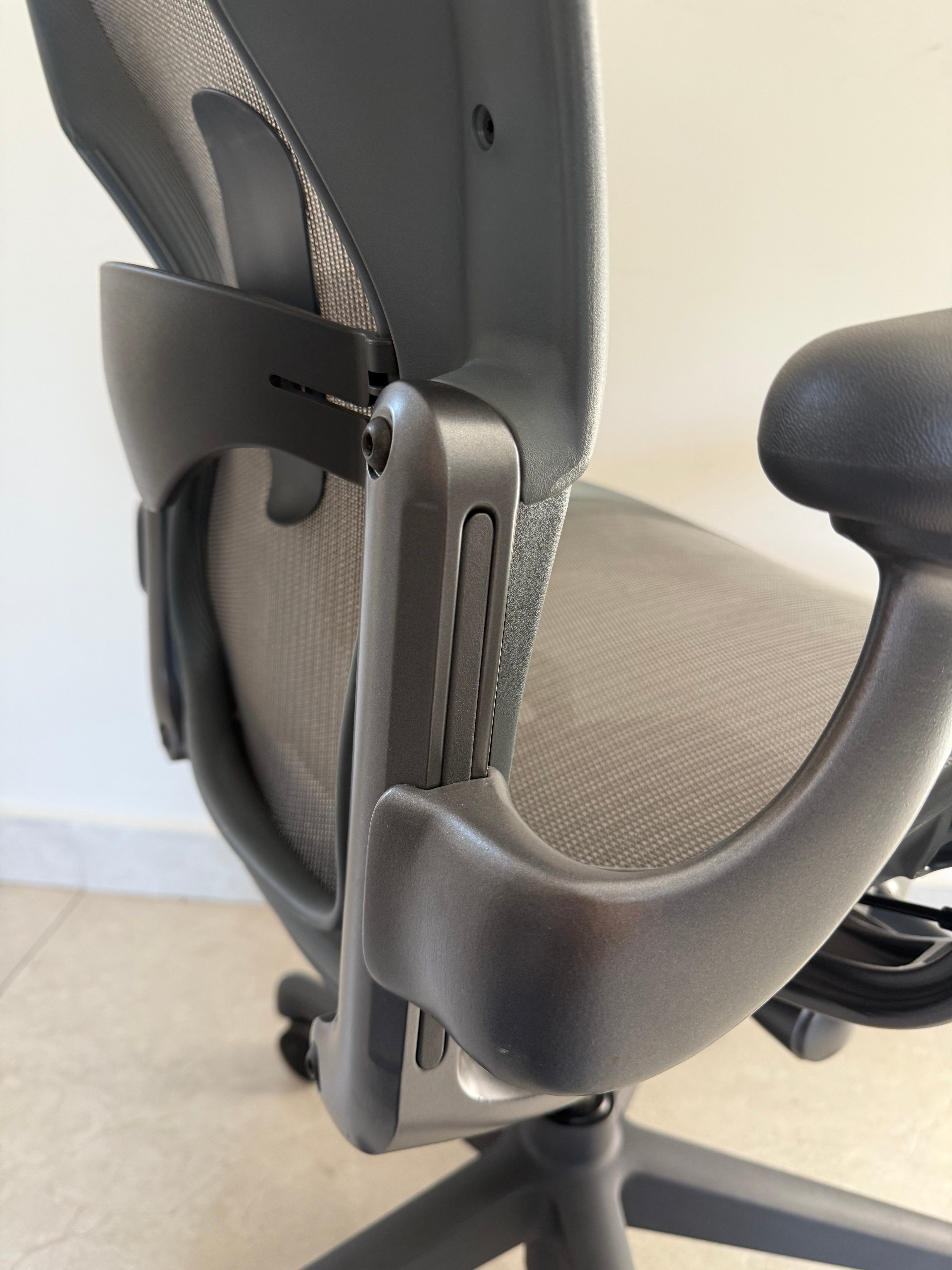 Silla Aeron Herman Miller Talla B Gris - Preowned