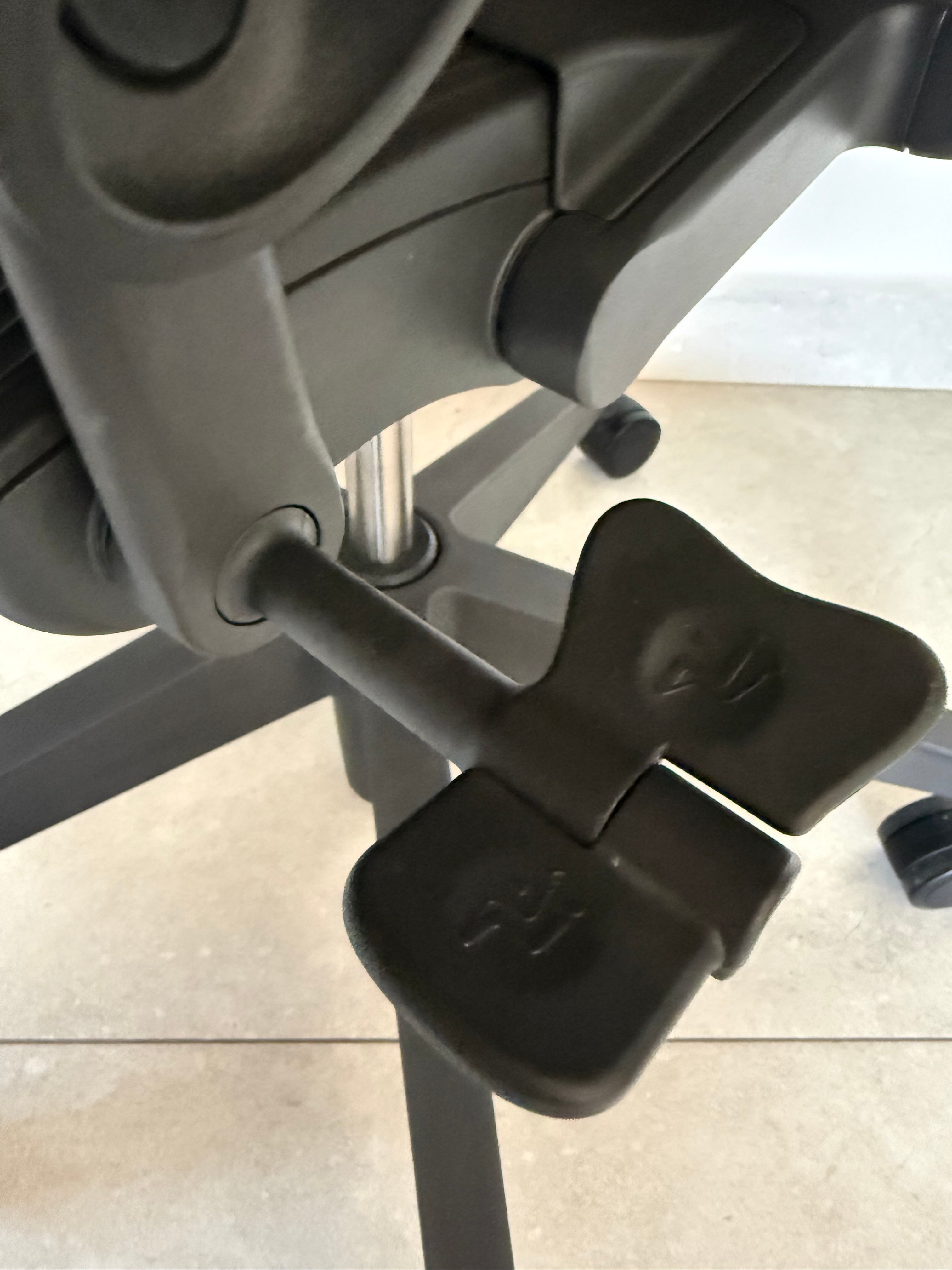 Silla Mirra 2 Equipada Herman Miller - Preowned