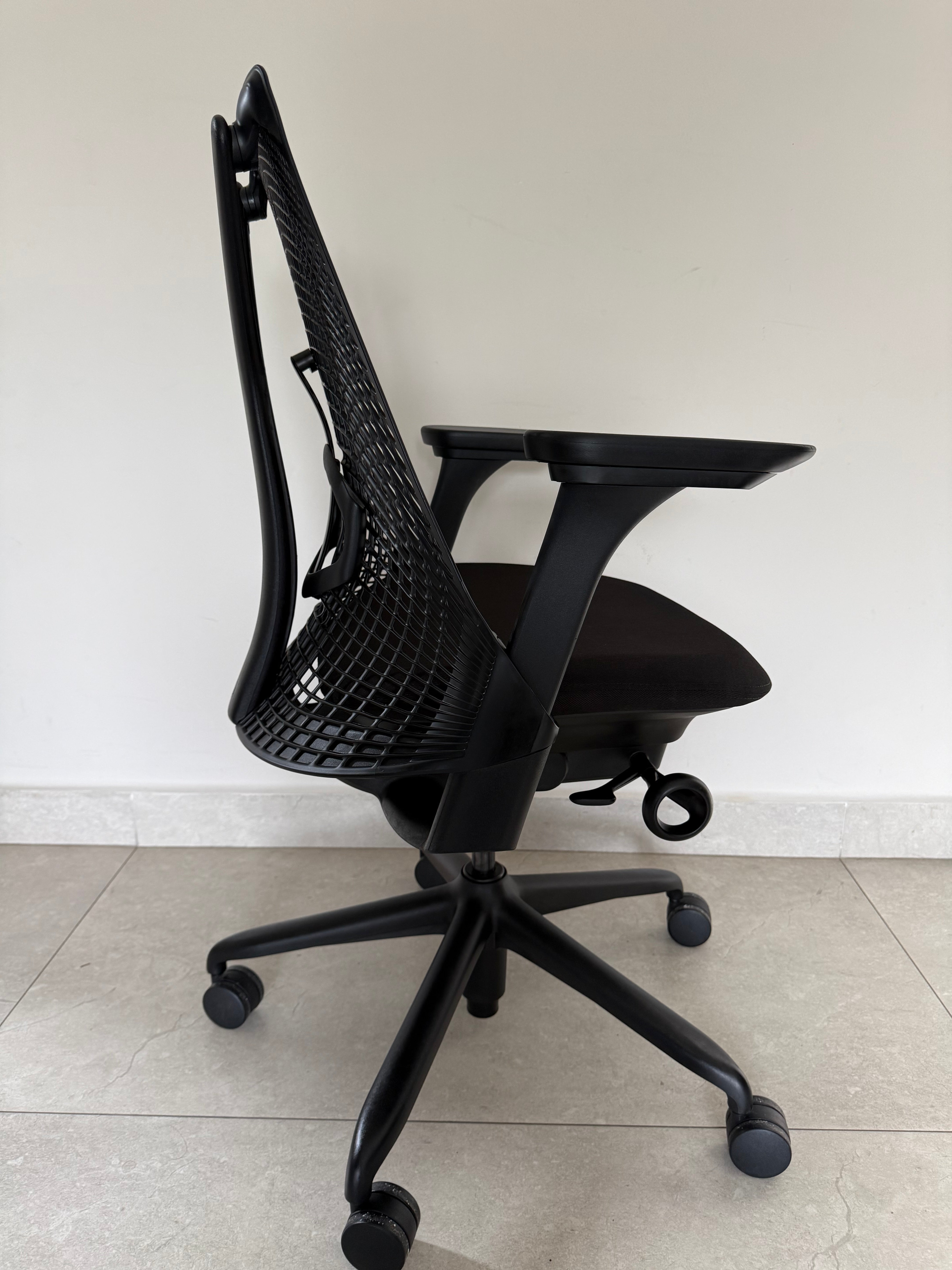 Silla Sayl Negra Herman Miller - Preowned