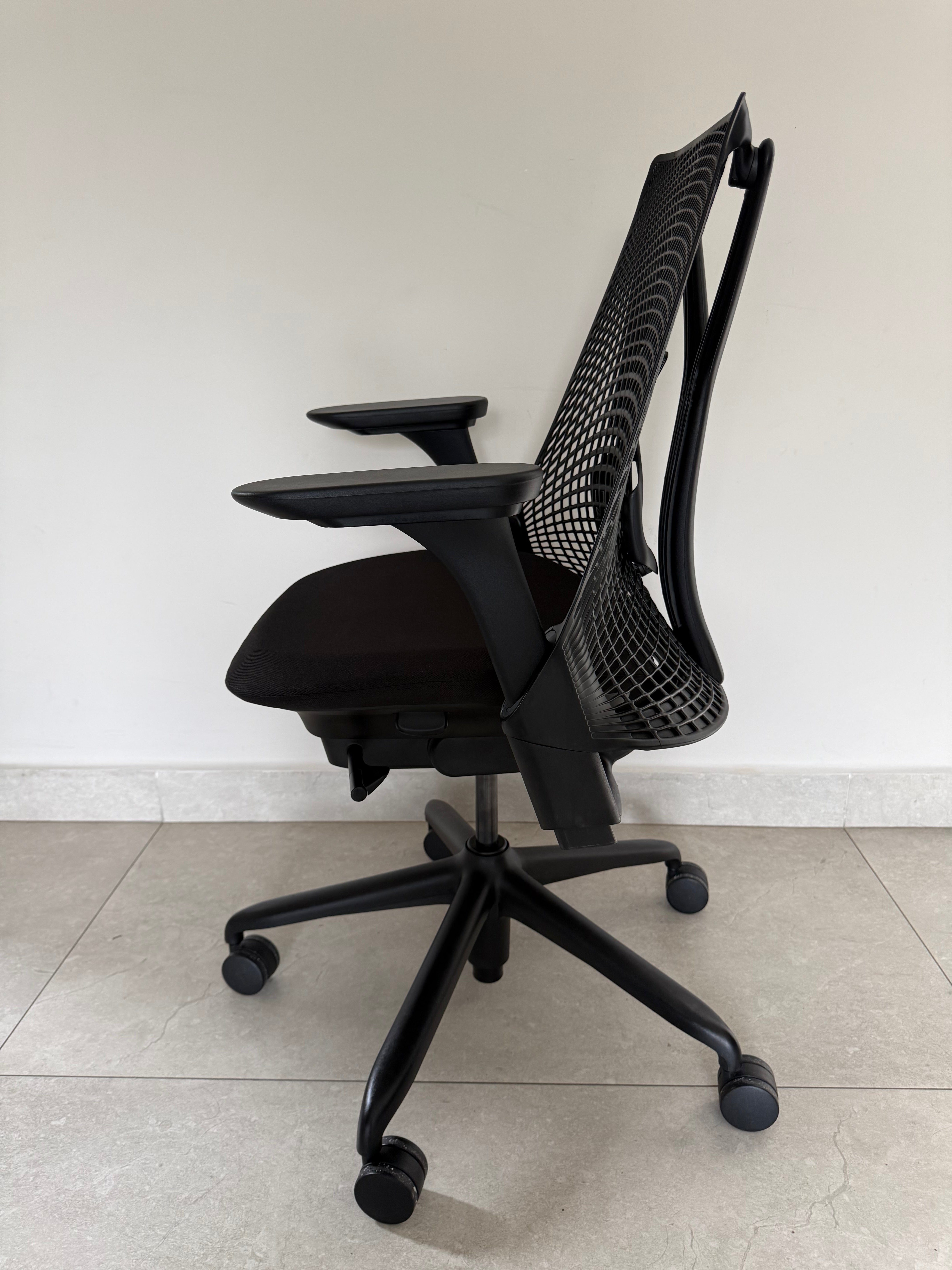 Silla Sayl Negra Herman Miller - Preowned