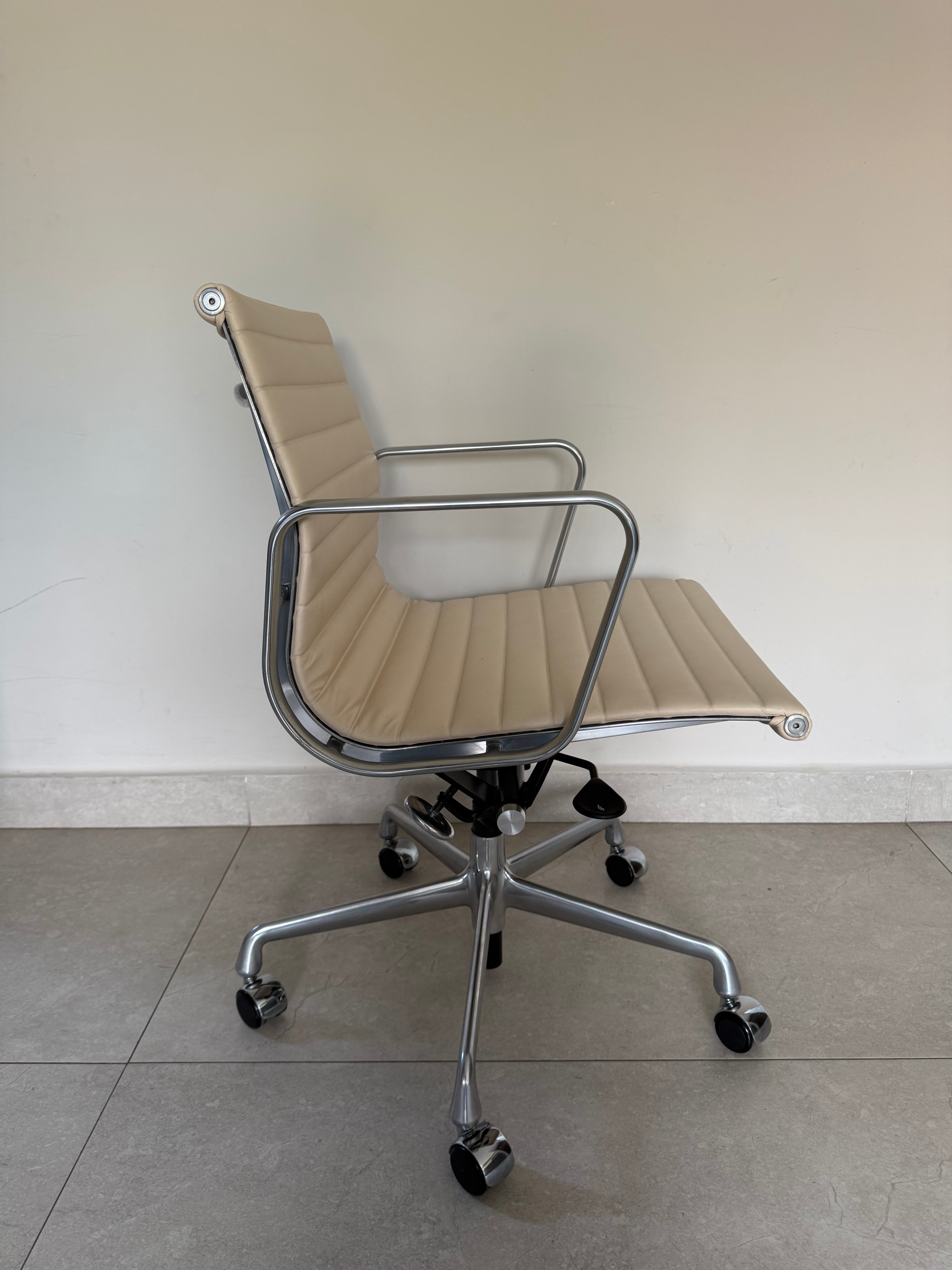 Silla Eames Herman Miller - Preowned
