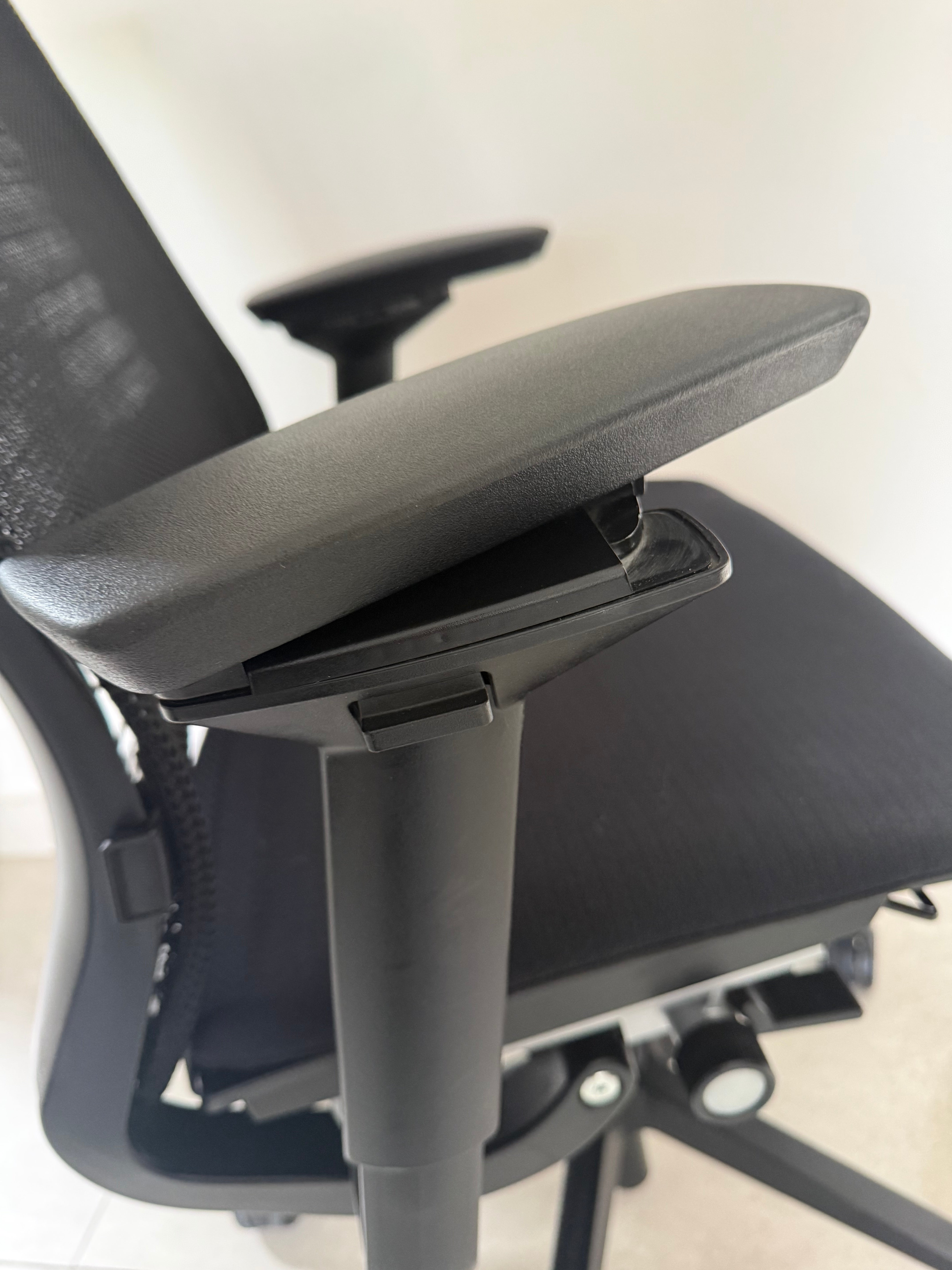 Silla Steelcase Think Preowned