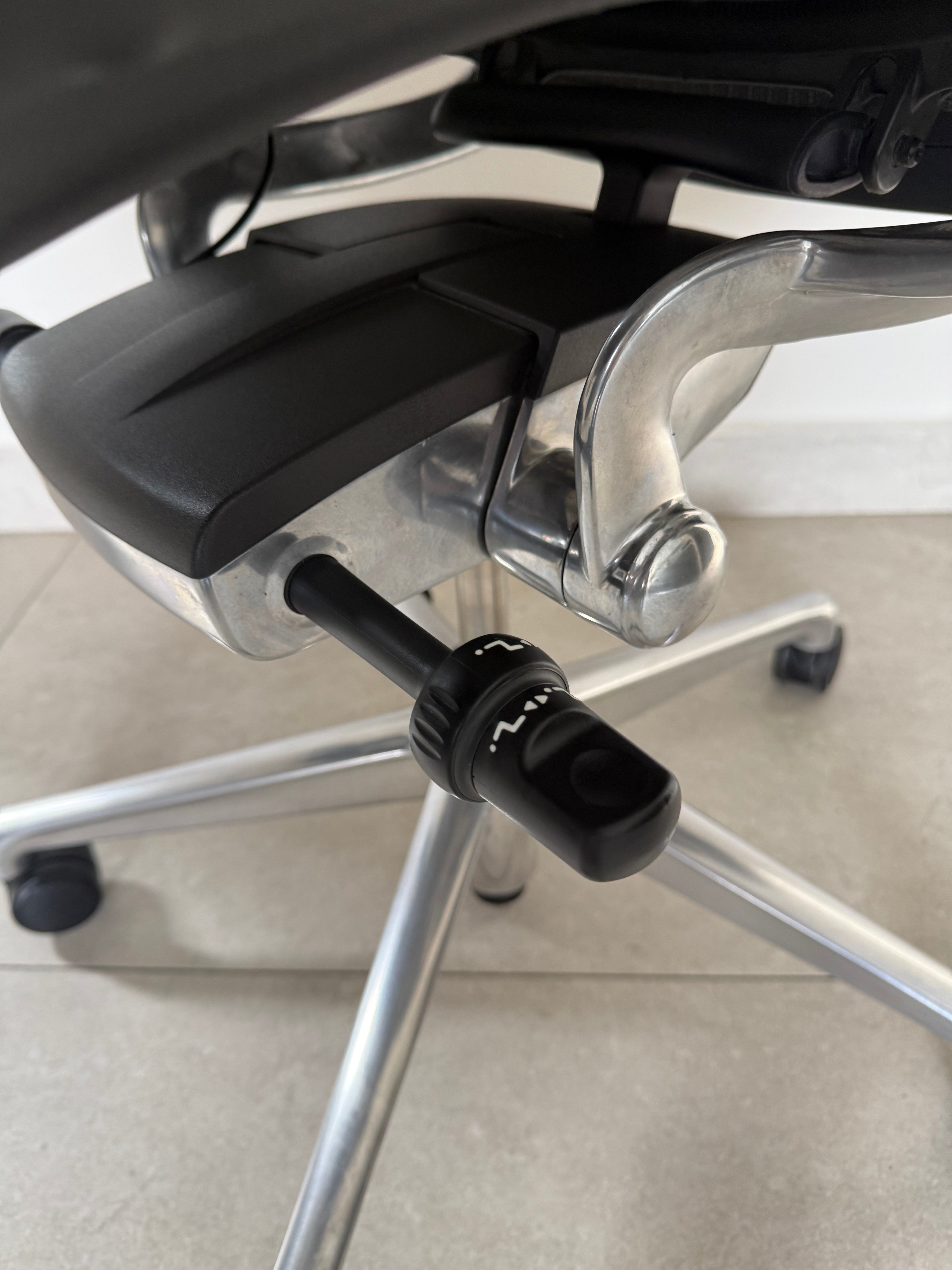 Aeron Cromada Posture Fit SL C - Preowned