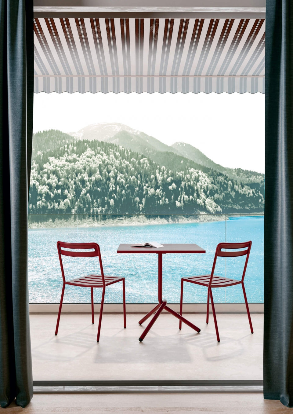 Mesa TA Alta - Cuadrada