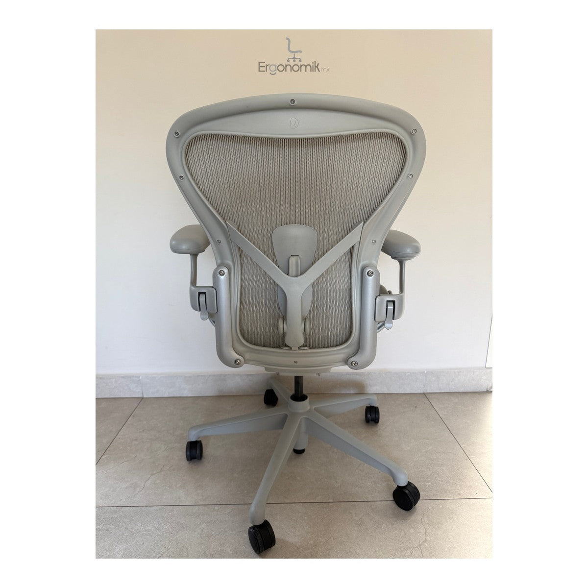 Aeron Herman Miller B Mineral Equipada - Preowned | Muebles ergonómicos en México | Ergonomik