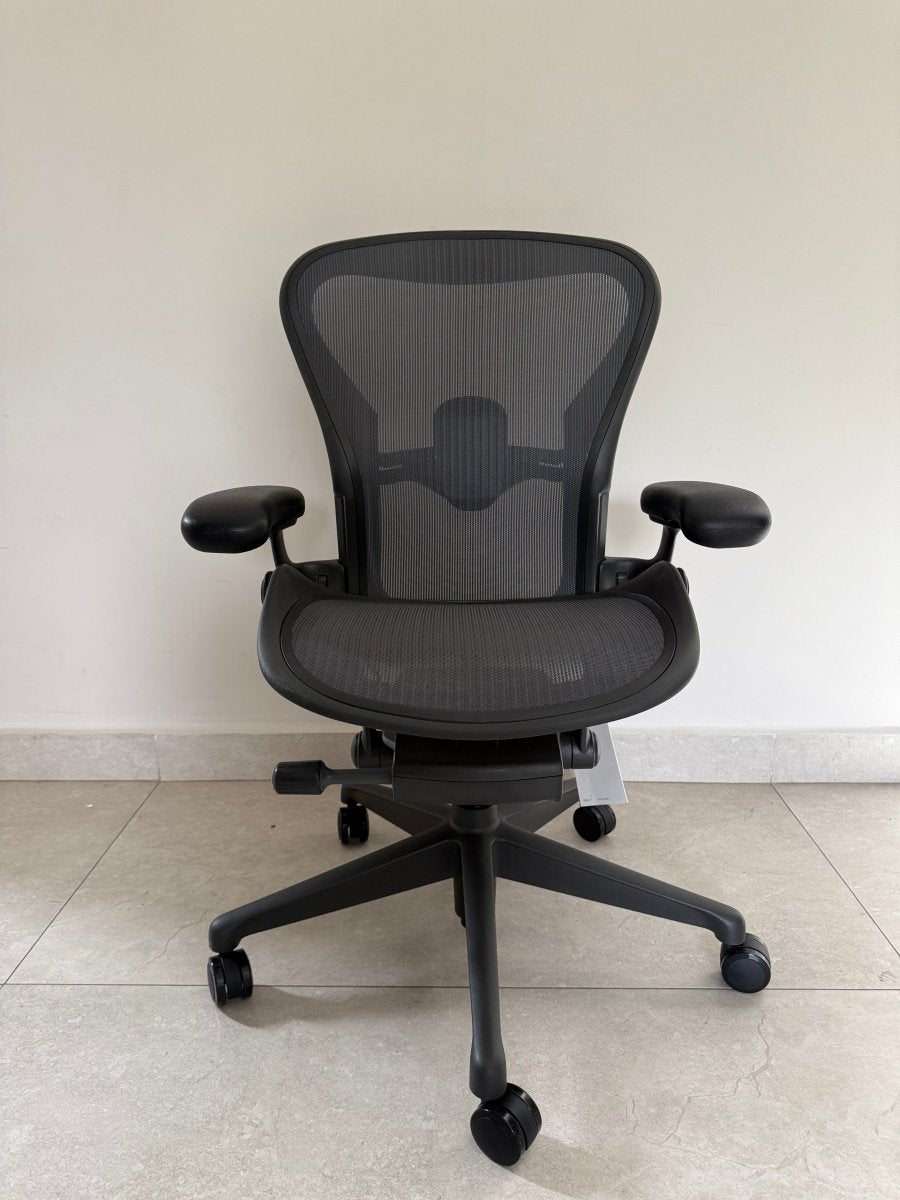 Aeron Remastered Grafito talla B Exhibición - Ergonomik silla ergonomica Herman Miller