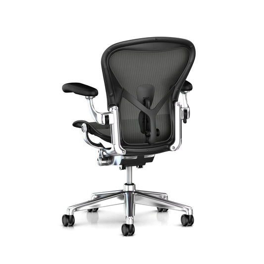Aeron Herman Miller Grafito con Base de Aluminio Pulido Talla B Nueva entrega inmediata