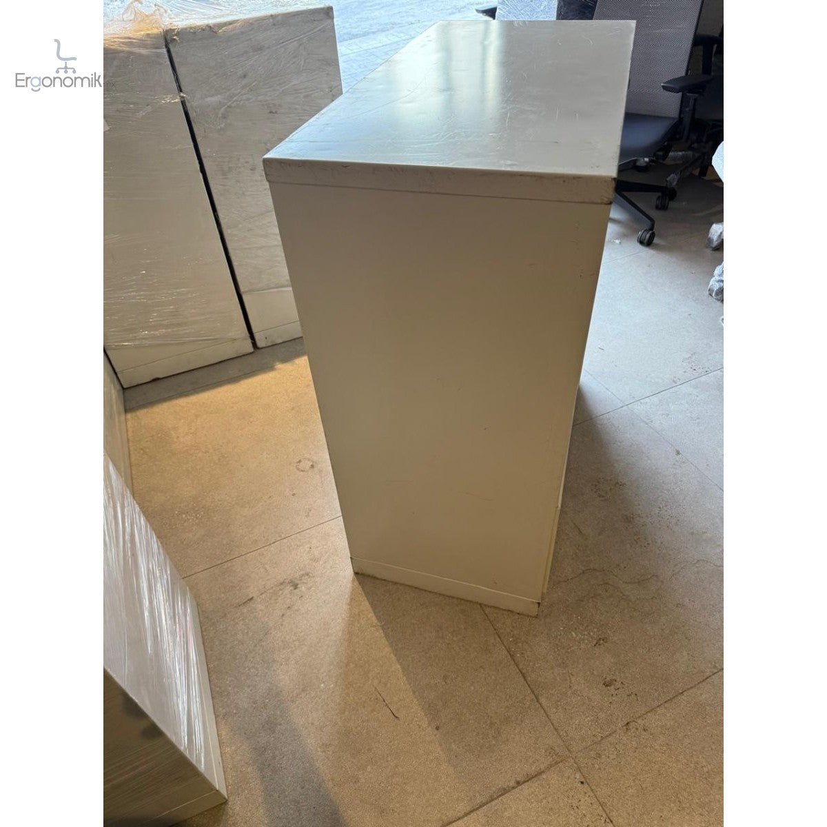 Archiveros marca Riviera 3 cajones 1m x 90cm x 45cm - Ergonomik Ergonomik