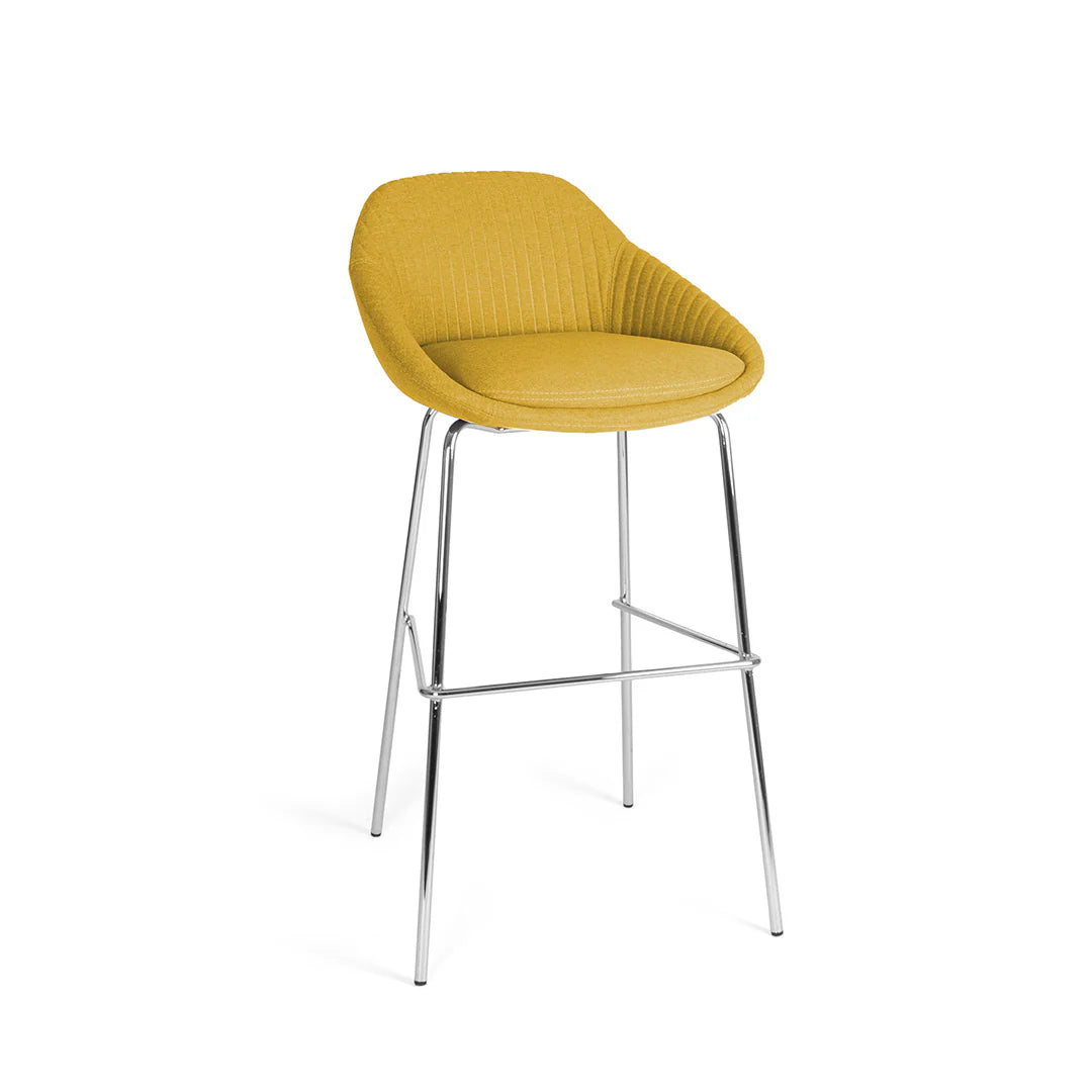 Vista lateral del Banco Fabrizia moderno