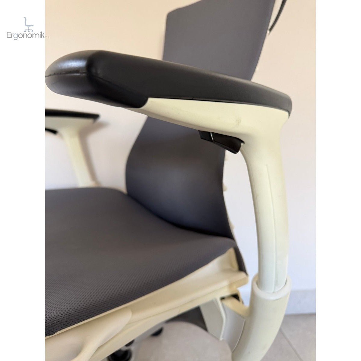 Embody Gris - Herman Miller Preowned - Ergonomik silla ergonomica Herman Miller
