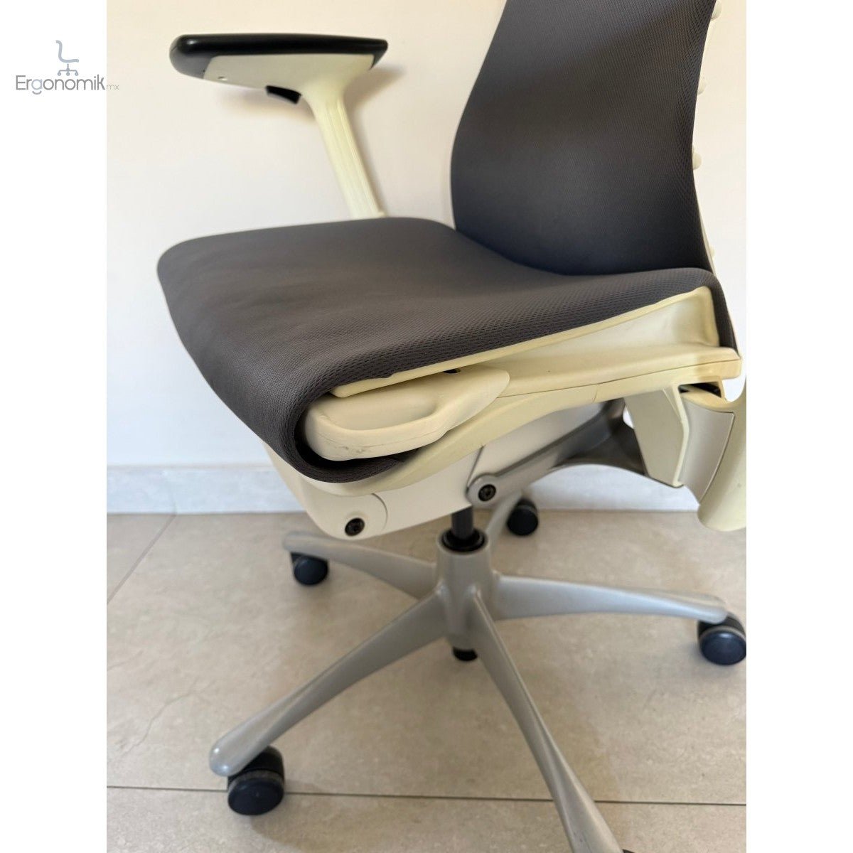 Embody Gris - Herman Miller Preowned - Ergonomik silla ergonomica Herman Miller