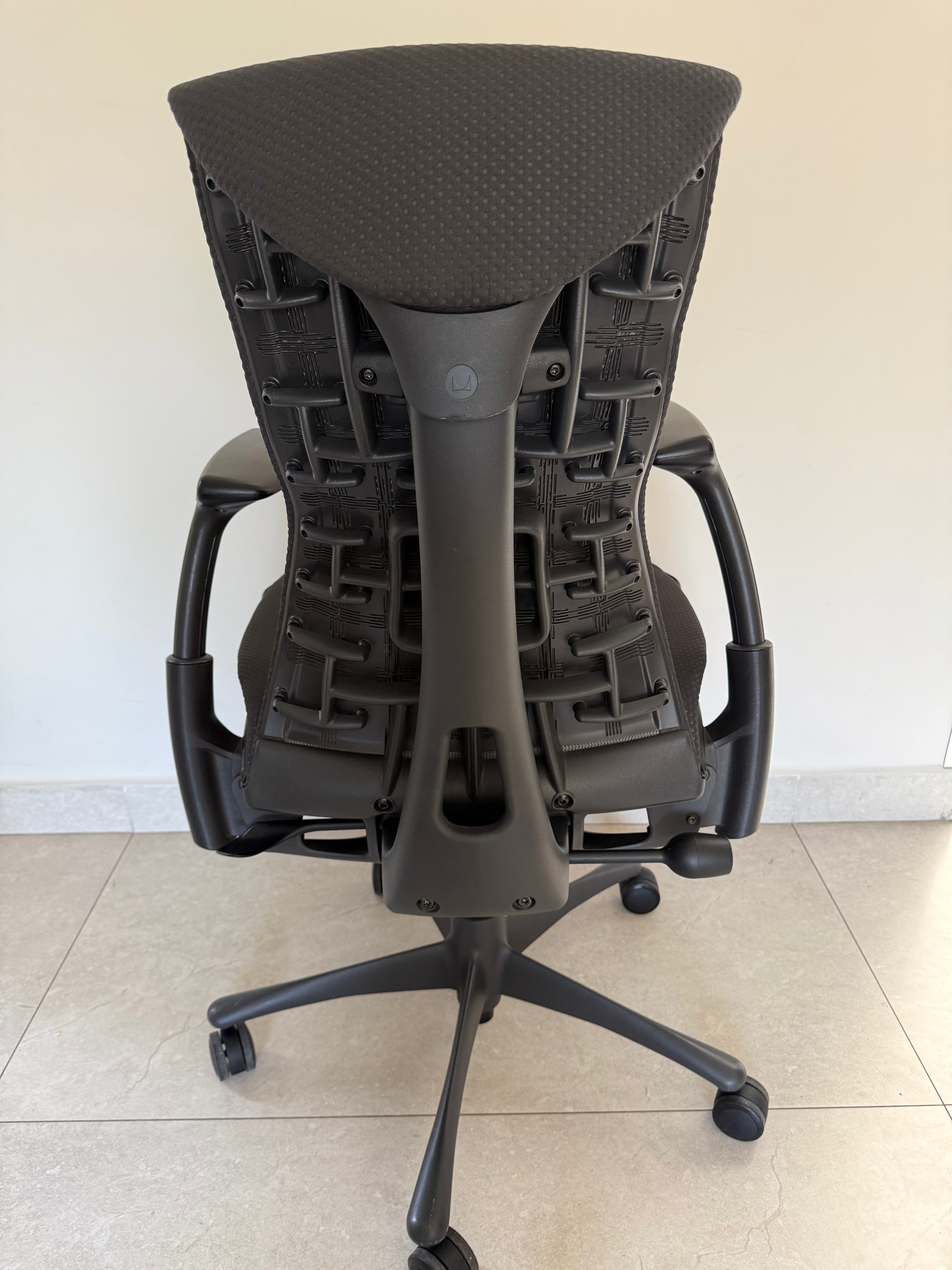 Detalle del respaldo ergonómico de la silla