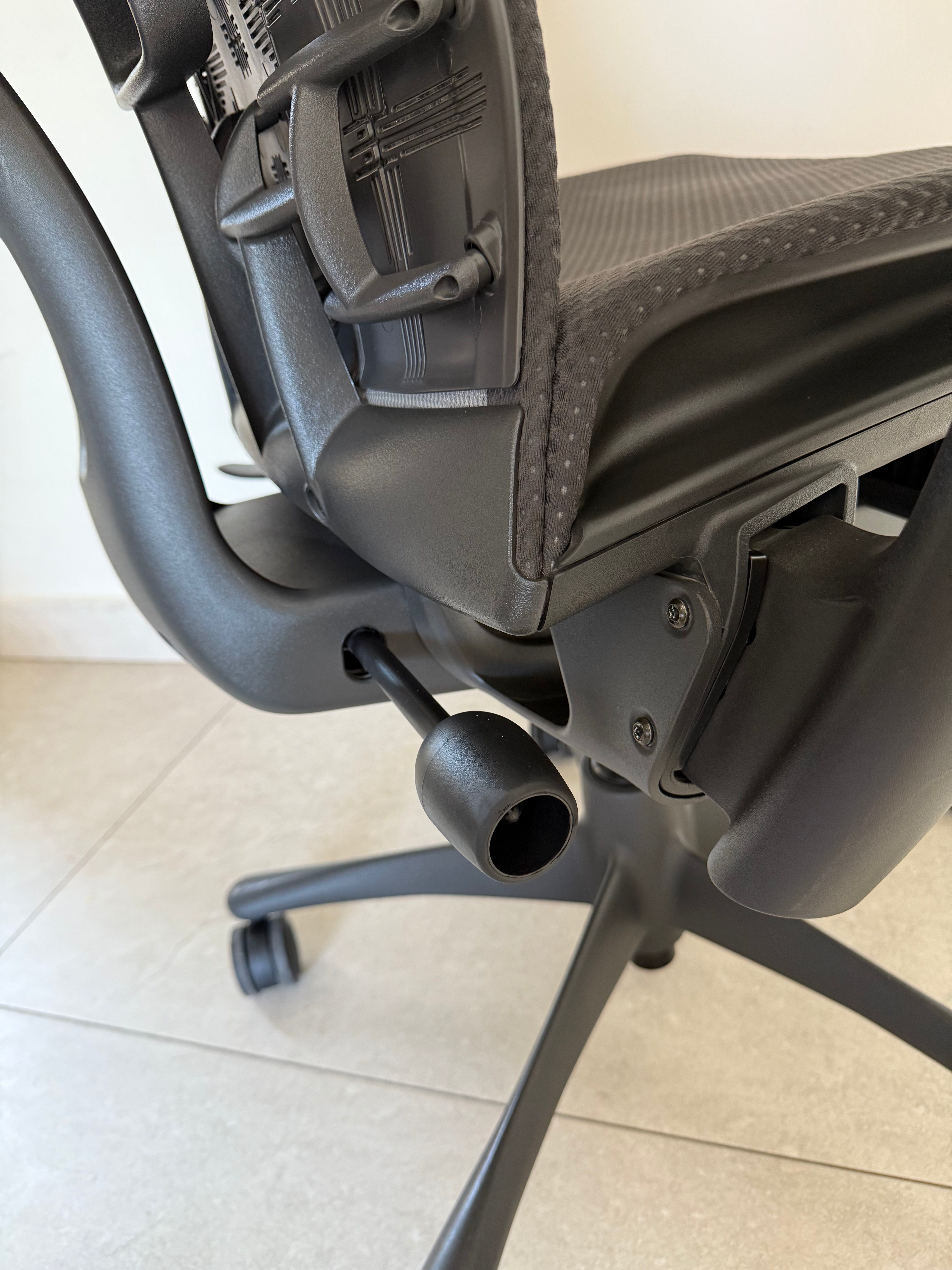 Detalle del soporte lumbar ajustable