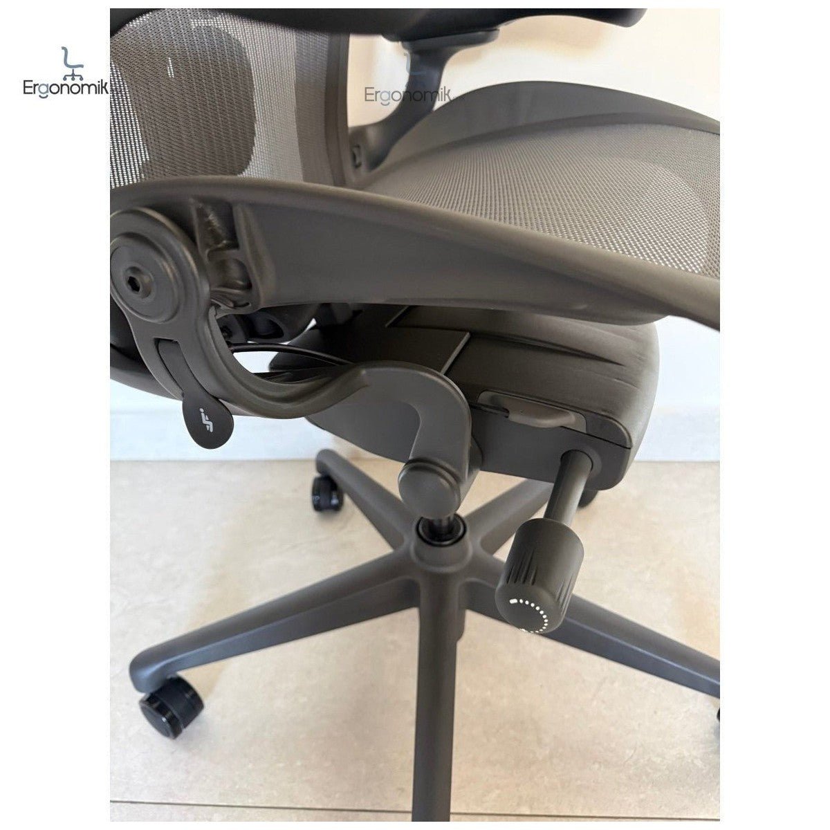 Herman Miller Aeron Talla C Grafito PostureFit Brazos 3D - Ergonomik silla ergonomica Herman Miller