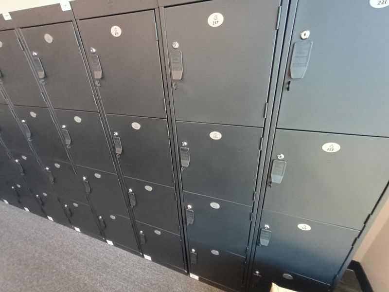 Lockers PM STEELE 4 Puertas - Ergonomik Lockers PM Steele