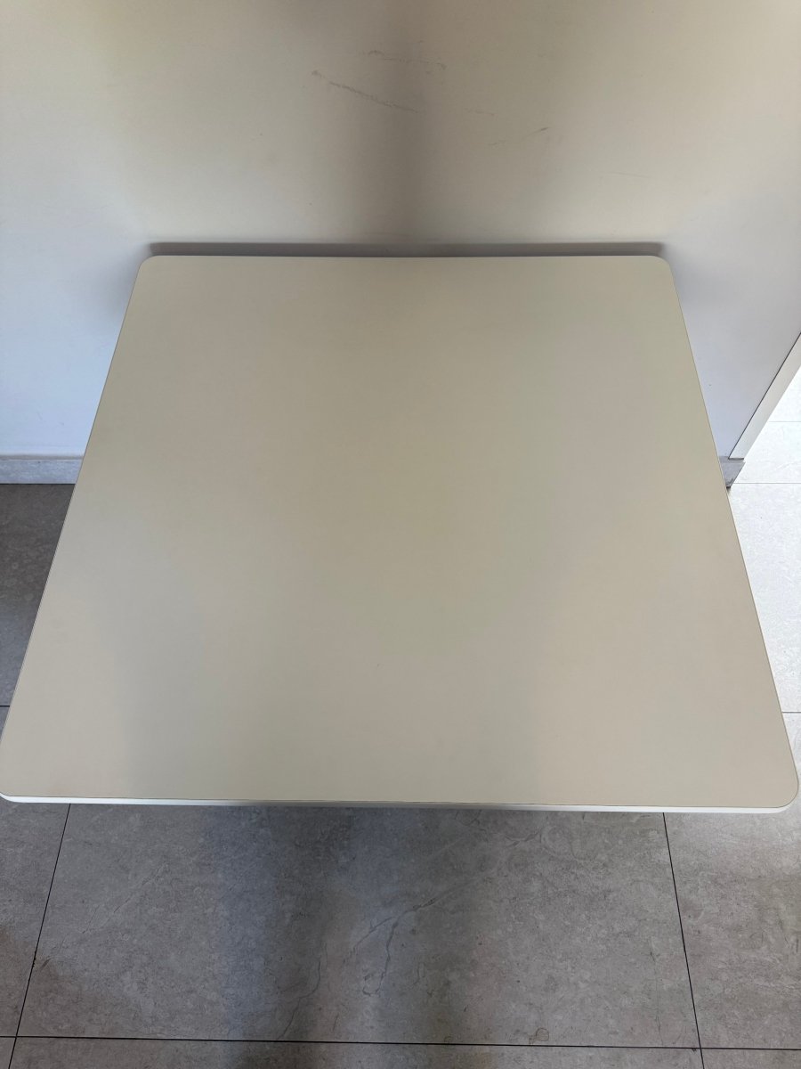 Mesa Eames 1x1 Herman Miller Nueva - Ergonomik escritorio Herman Miller