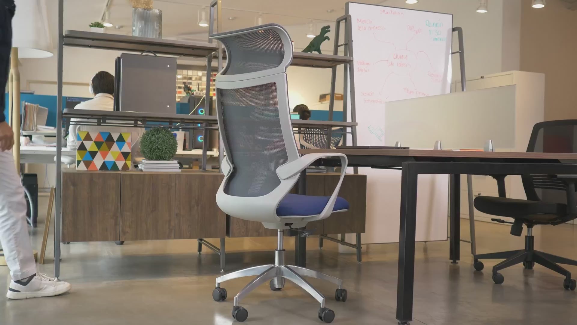 Silla Ejecutiva Equa — video de producto | Ergonomik