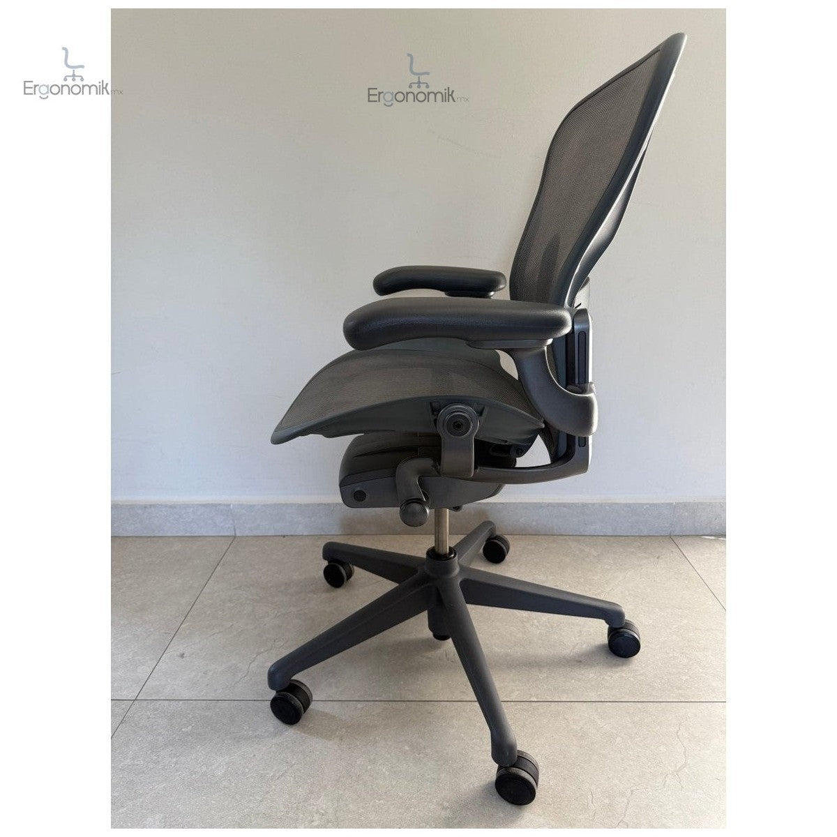 Silla Aeron Herman Miller Talla B Gris - Nuevo | Muebles ergonomicos en Mexico | Ergonomik