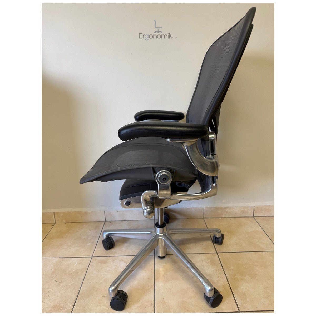 Silla Aeron Herman Miller Y Cromo Talla C - Con Daño - Ergonomik silla ergonomica Herman Miller
