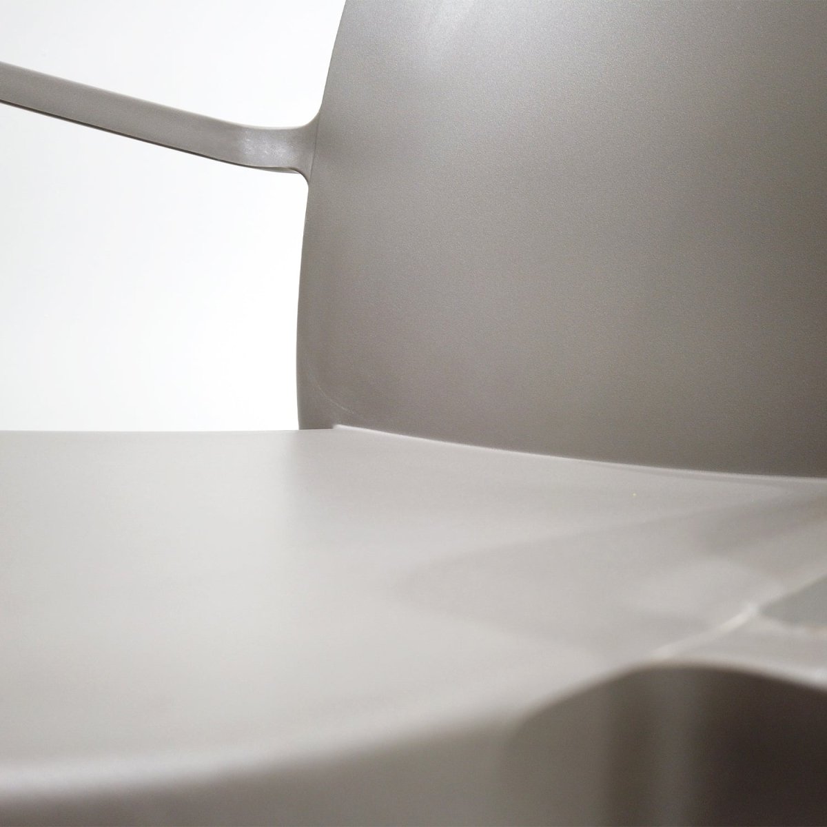 Silla Biella Con Brazo - Ergonomik Mobiliario MBK