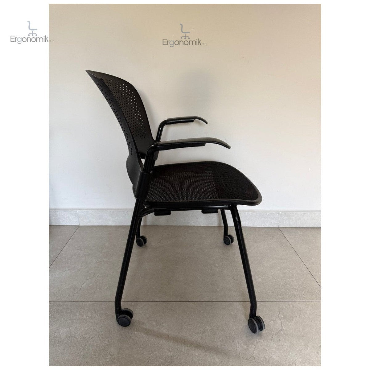 Silla Caper Negro Herman Miller -4 Piezas - Preowned | Muebles ergonomicos en Mexico | Ergonomik