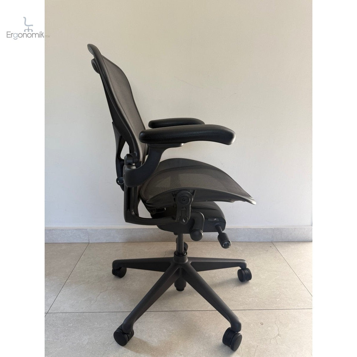 Silla Herman Miller Aeron B Grafito PostureFit Equipada - Preowned - Ergonomik silla ergonomica Herman Miller