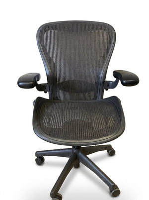 Silla Herman Miller Aeron Classic Talla C Equipada con Brazos Ajustables