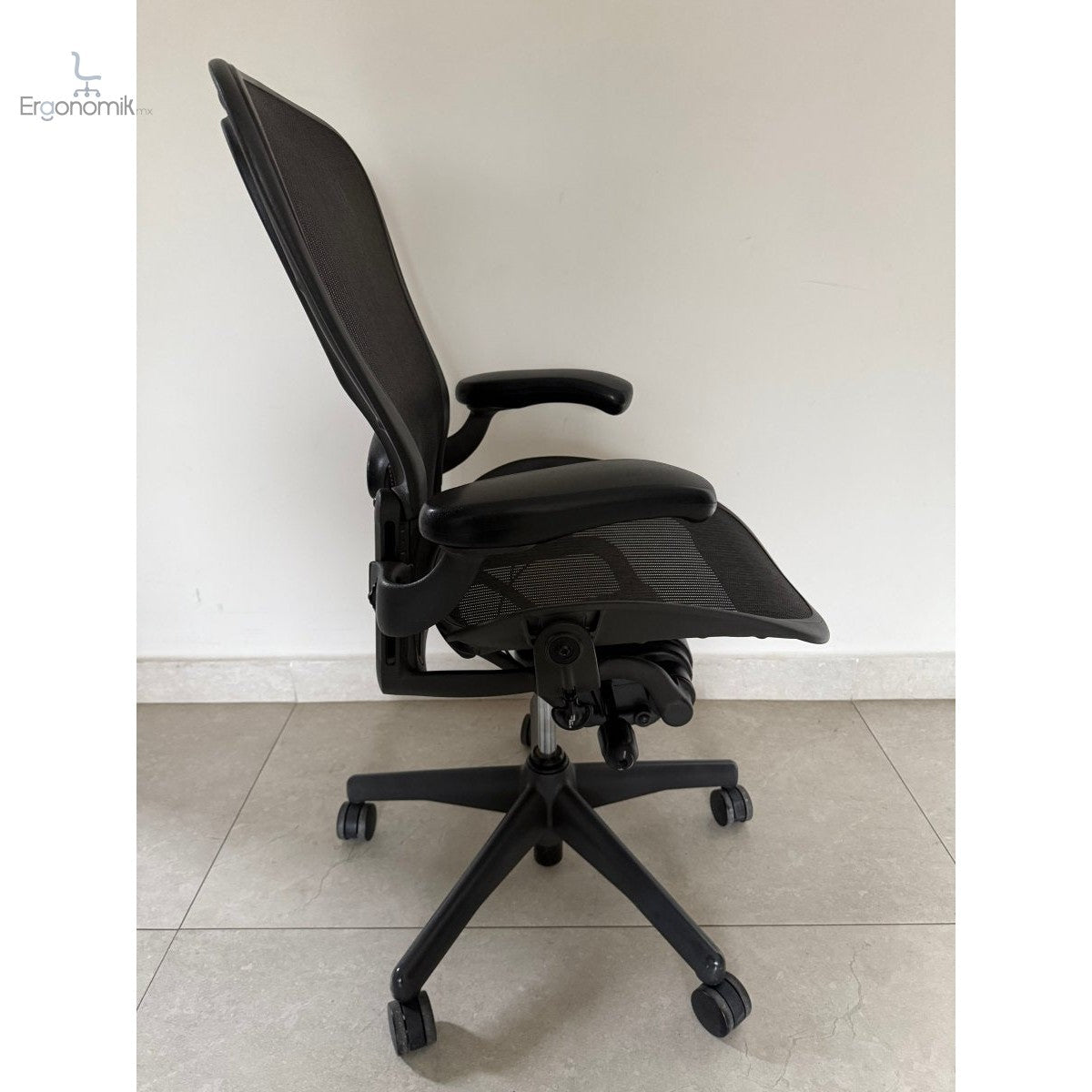 Silla Herman Miller Aeron Classic talla C Equipada - Preowned - Ergonomik Herman Miller