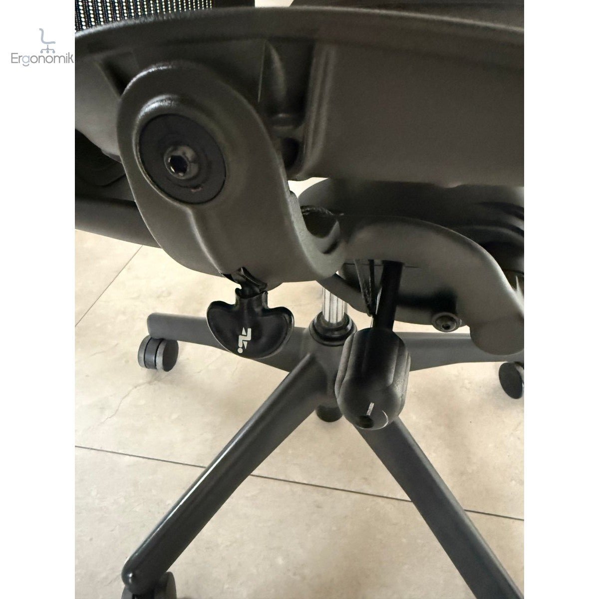 Silla Herman Miller Aeron Classic talla C Equipada - Preowned - Ergonomik Herman Miller