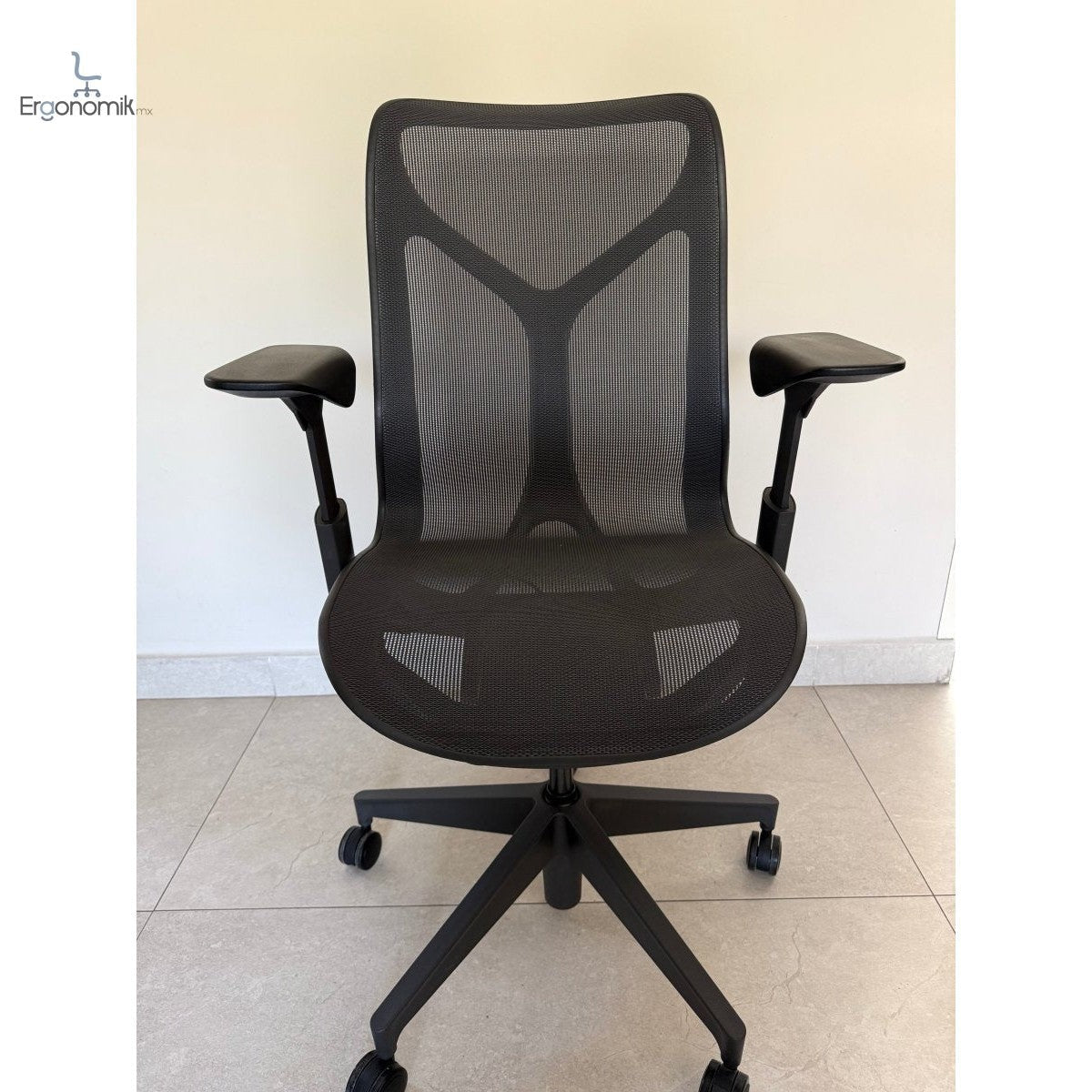 Silla Herman Miller Cosm Media Brazo Ajustable - Exhibición - Ergonomik silla ergonomica Herman Miller