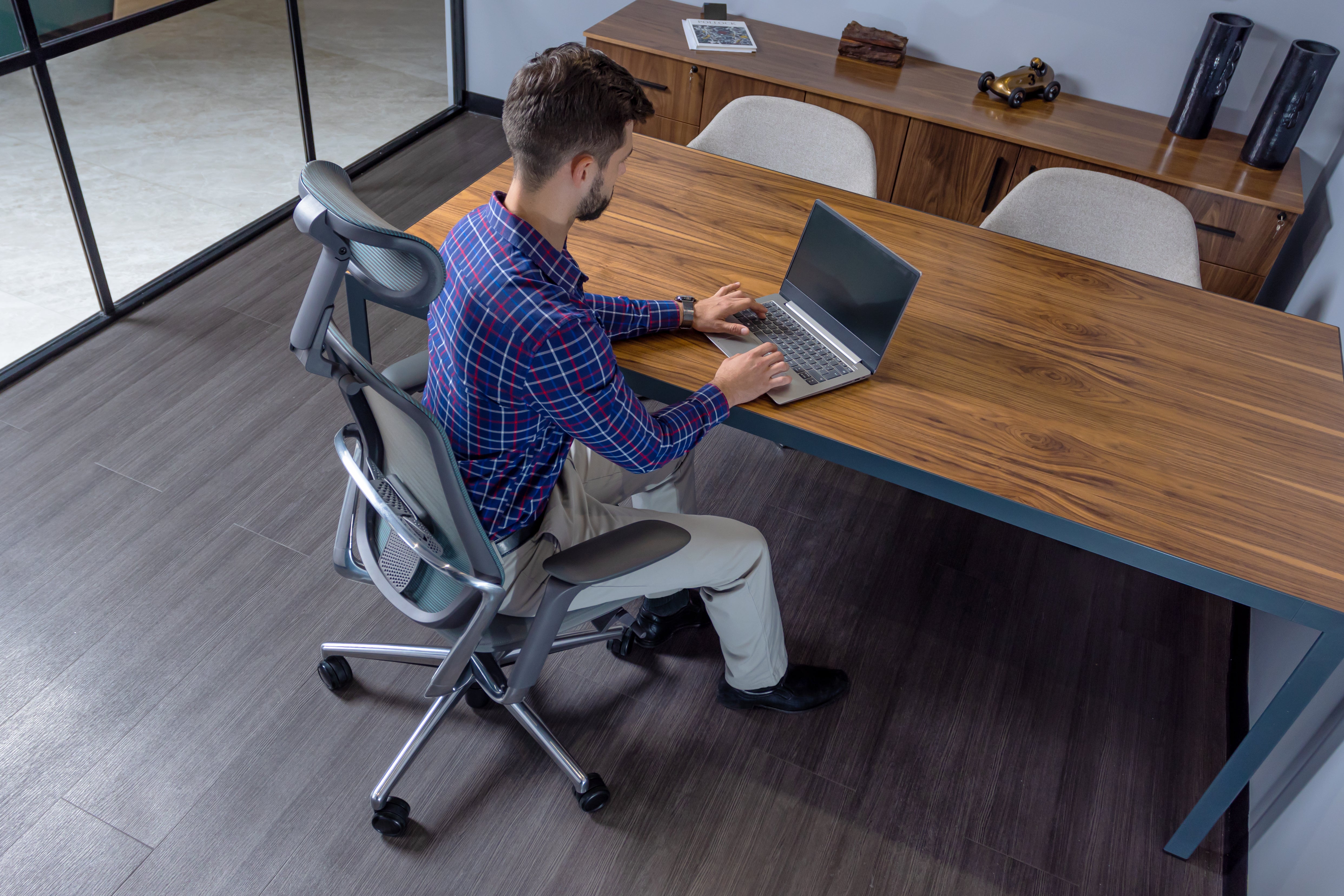 Silla Legend fabricada con materiales duraderos