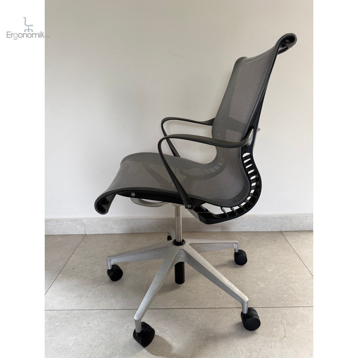 Silla Setu Gris Herman Miller - Preowned - Ergonomik Silla de Oficina Herman Miller