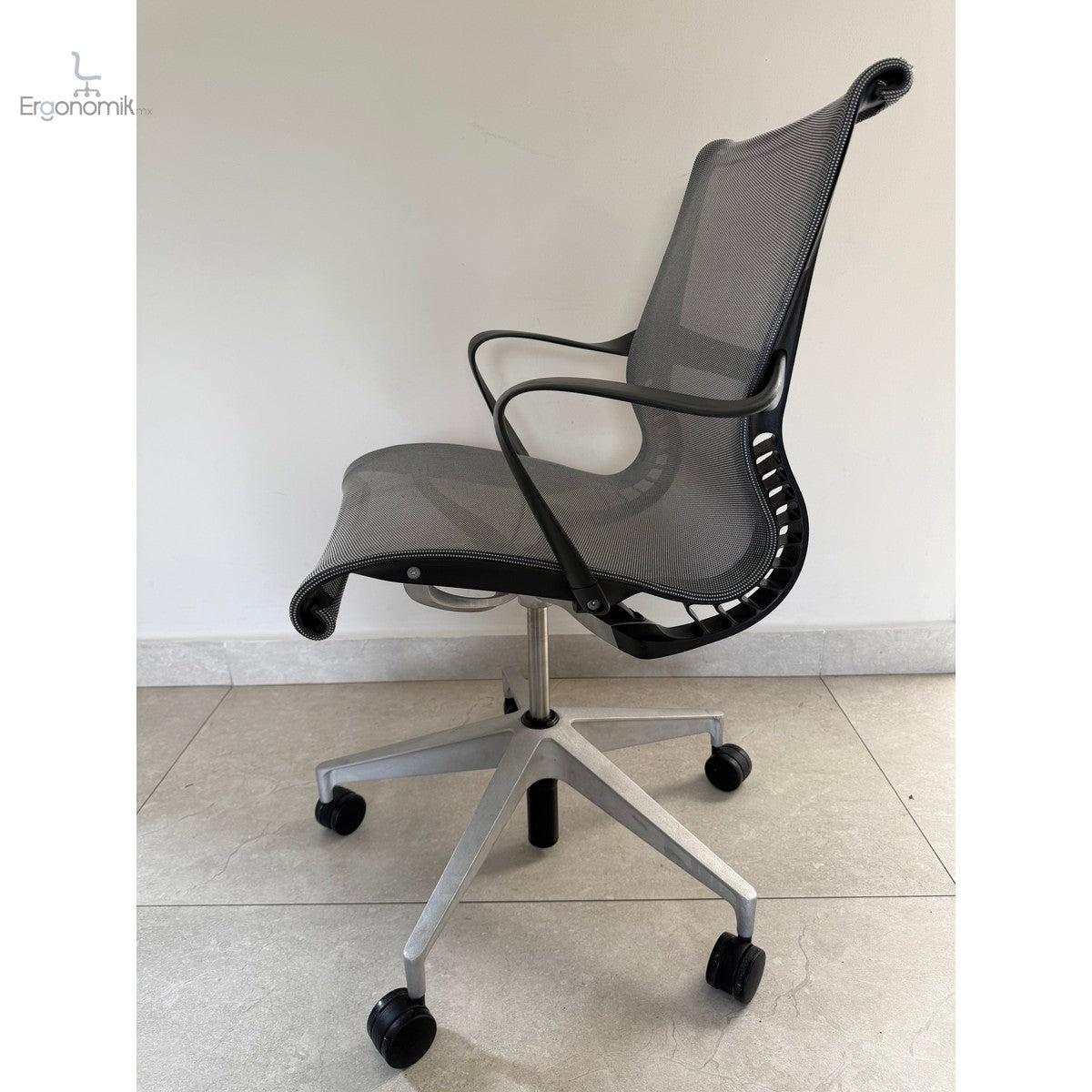 Silla Setu Gris Herman Miller - Preowned - Ergonomik Silla de Oficina Herman Miller