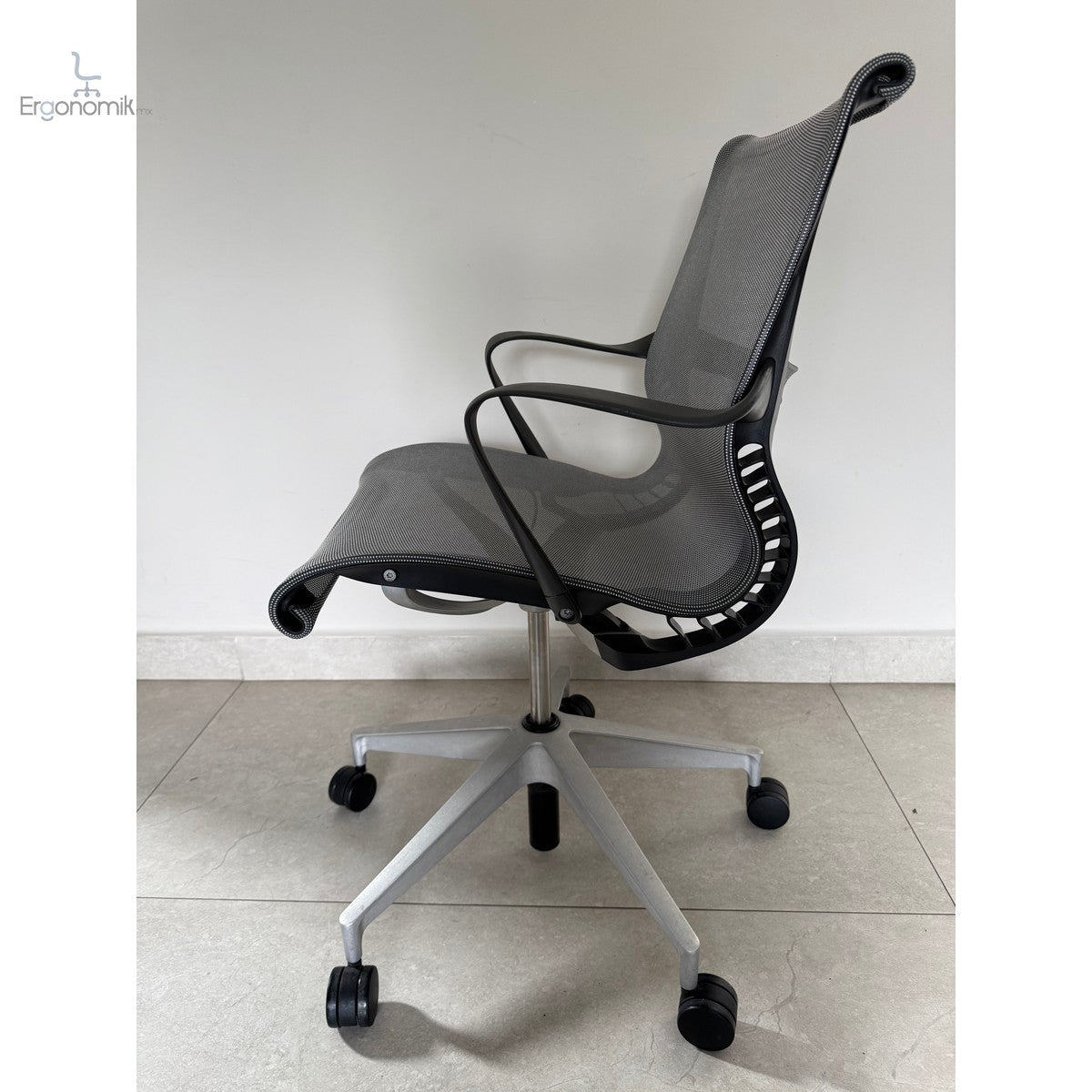 Silla Setu Gris Herman Miller - Preowned - Ergonomik Silla de Oficina Herman Miller