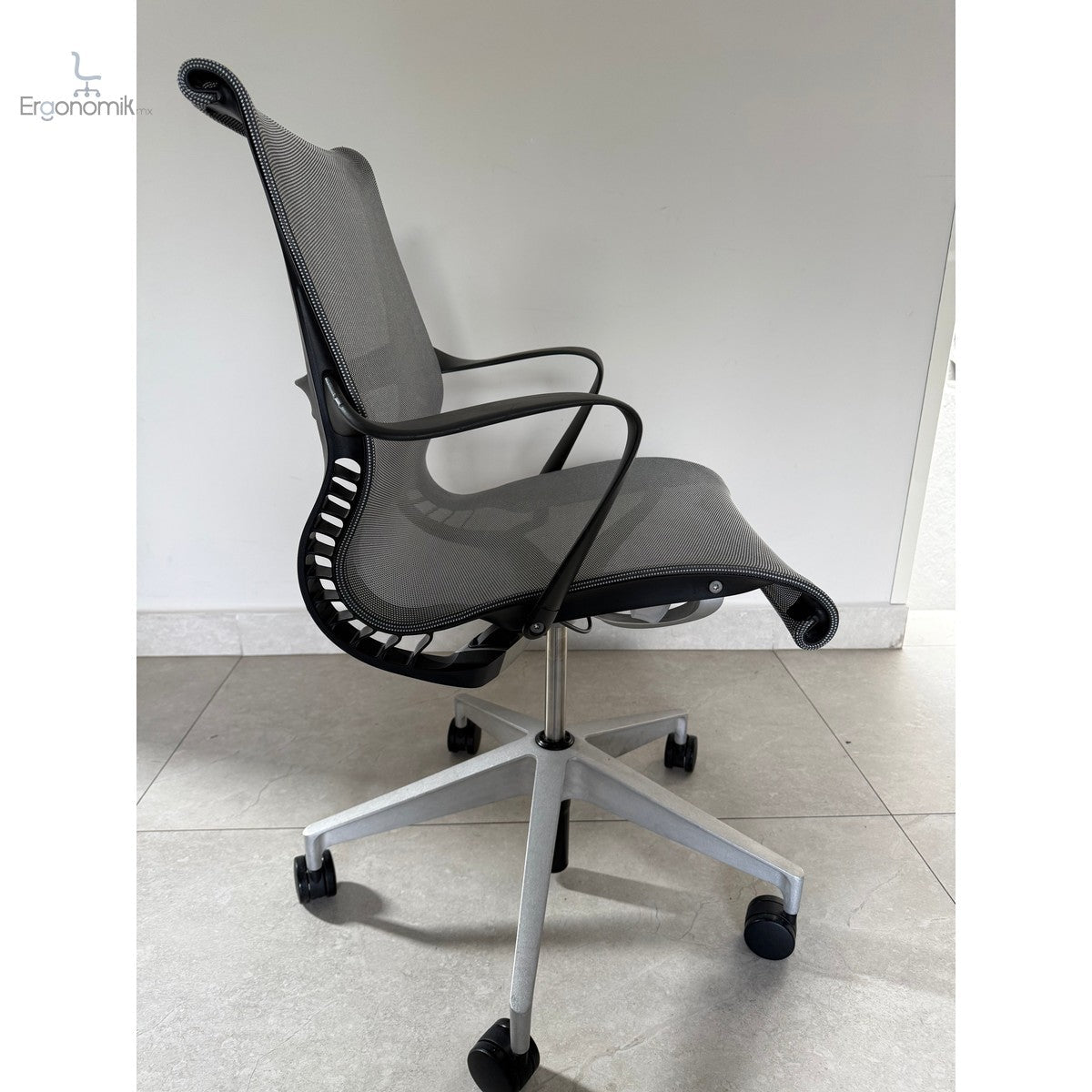 Silla Setu Gris Herman Miller - Preowned - Ergonomik Silla de Oficina Herman Miller