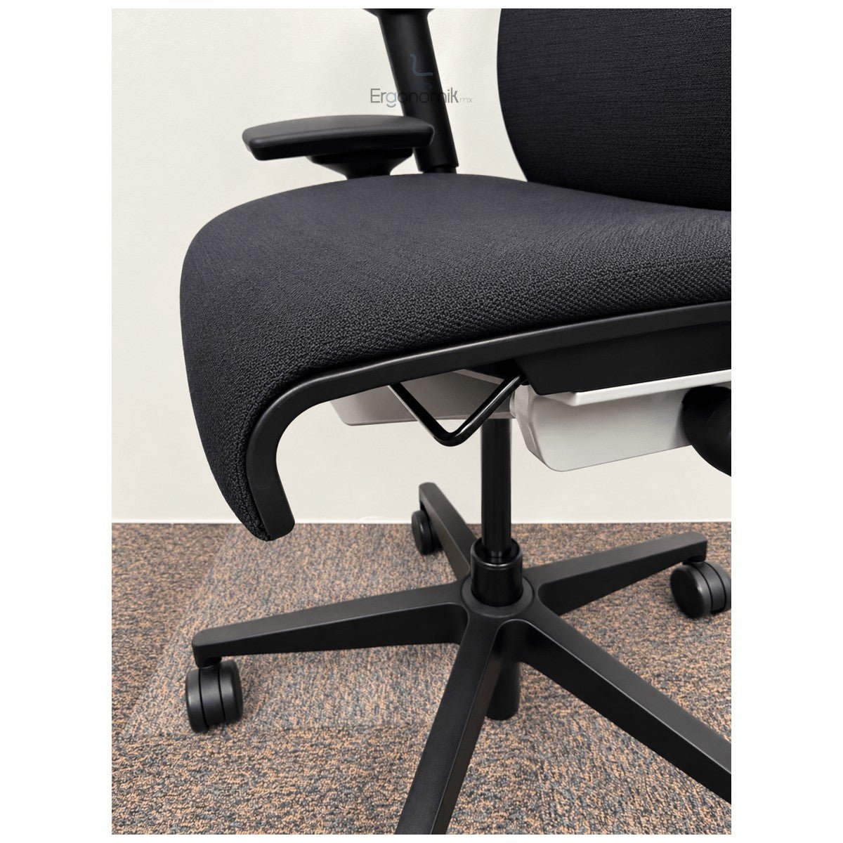 Silla Steelcase Think Negro Equipada Preowned - Ergonomik silla ergonomica Steelcase