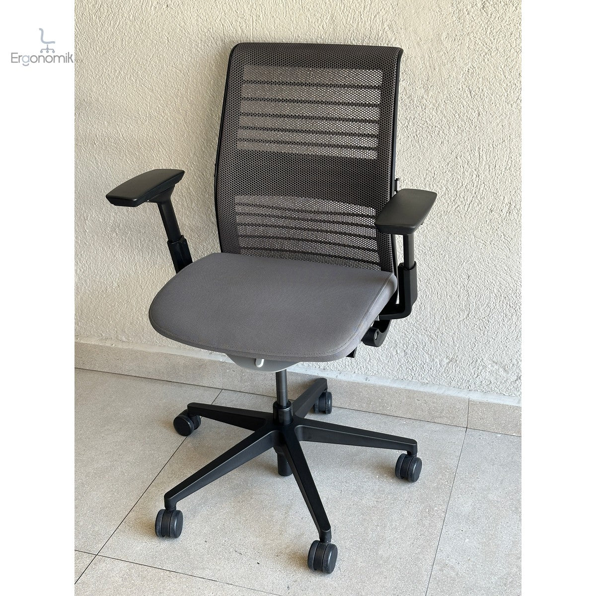 Silla Steelcase Think V2 - Preowned | Muebles ergonómicos en México | Ergonomik