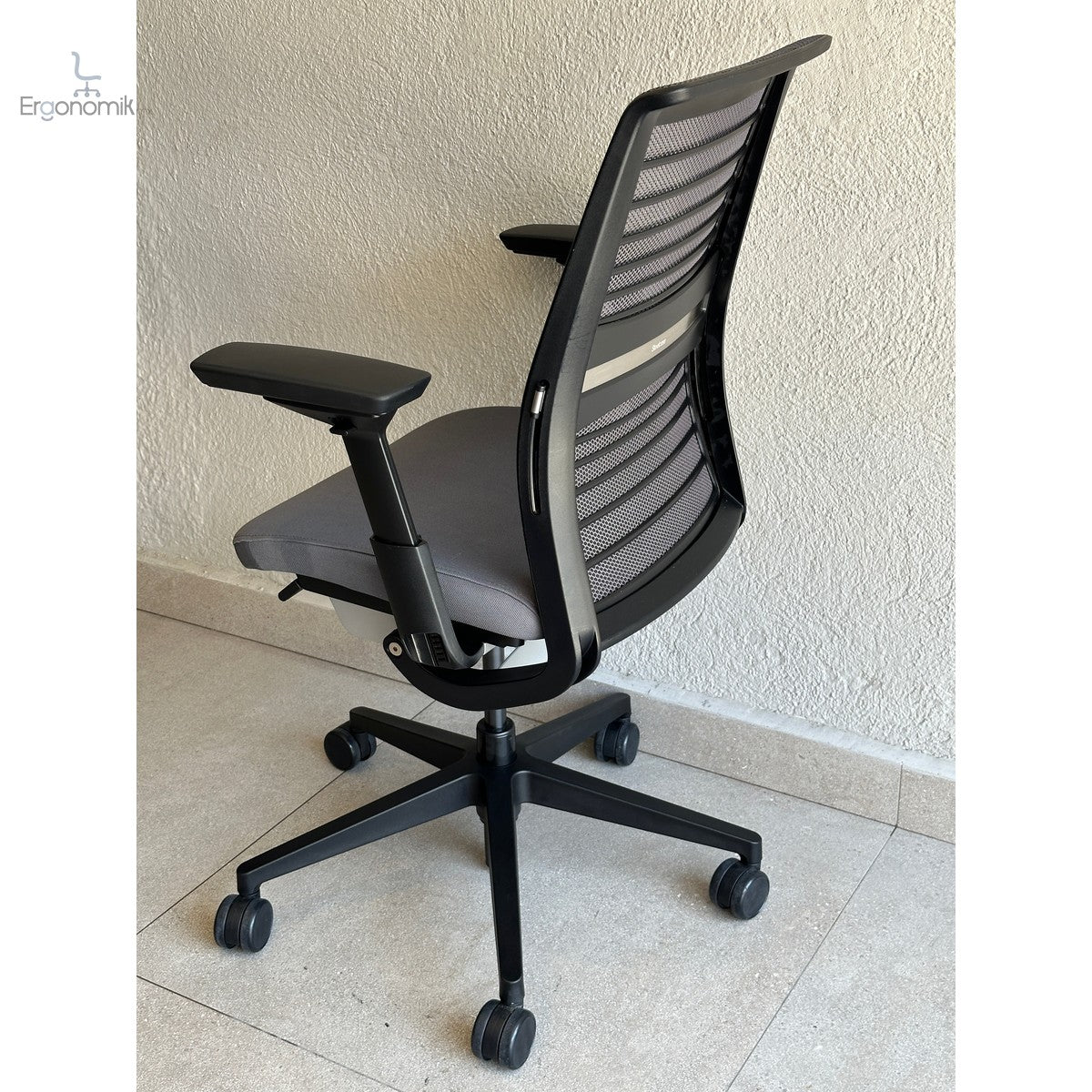 Silla Steelcase Think V2 - Preowned | Muebles ergonómicos en México | Ergonomik