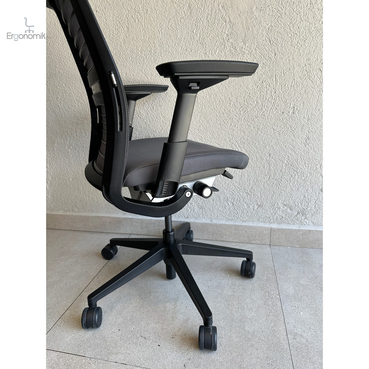 Silla Steelcase Think V2 - Preowned | Muebles ergonómicos en México | Ergonomik