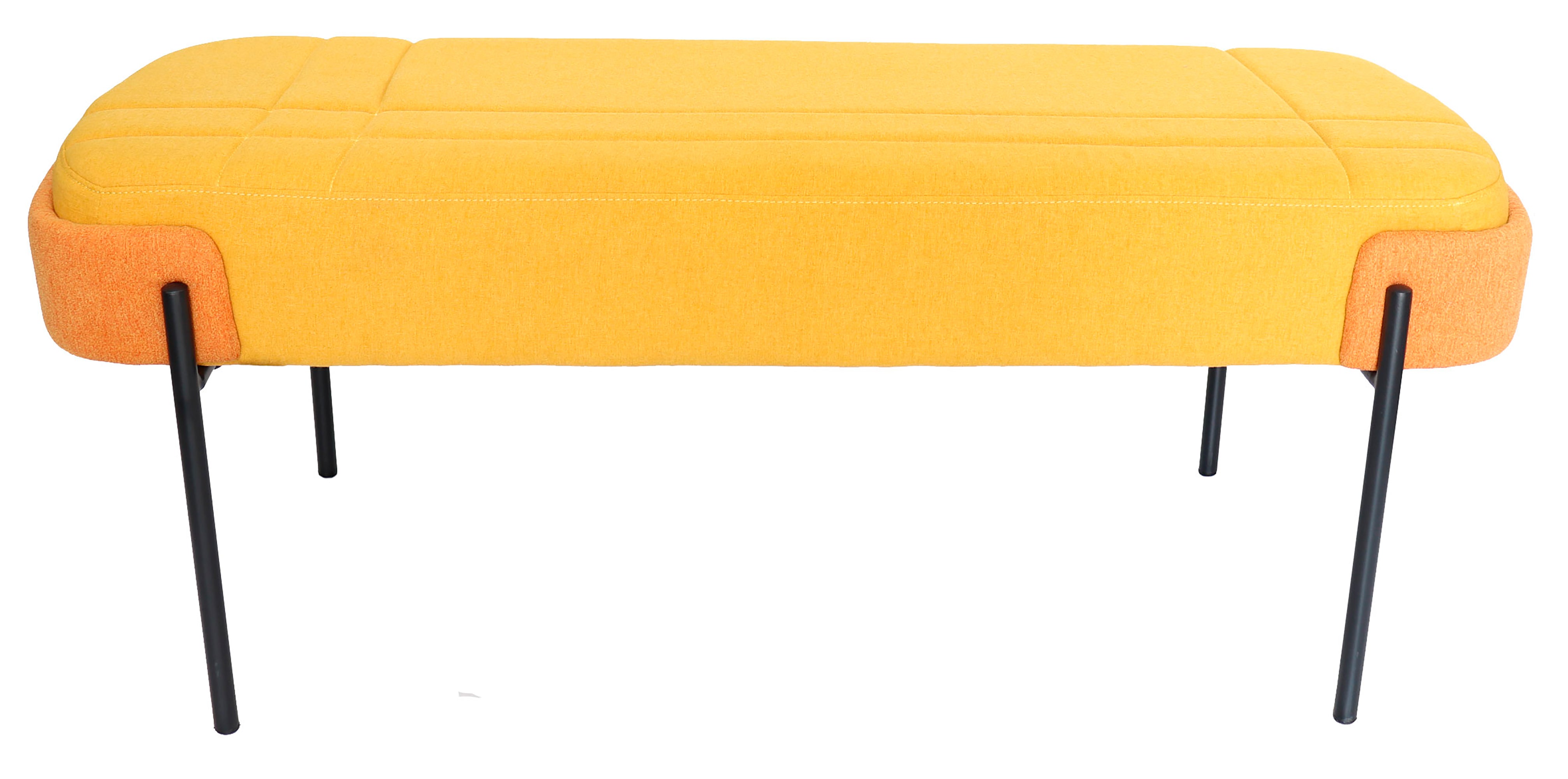 Sillón Gubi en ambiente de oficina