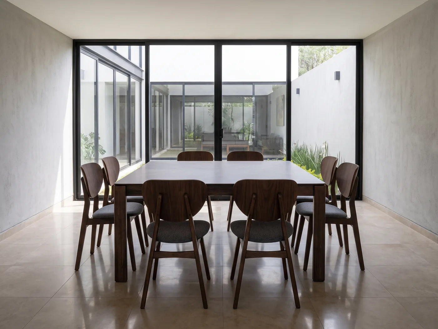Salón para reuniones de vecinos, variación 1