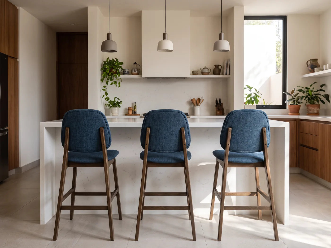 Isla de cocina con tres bancos, variación 1