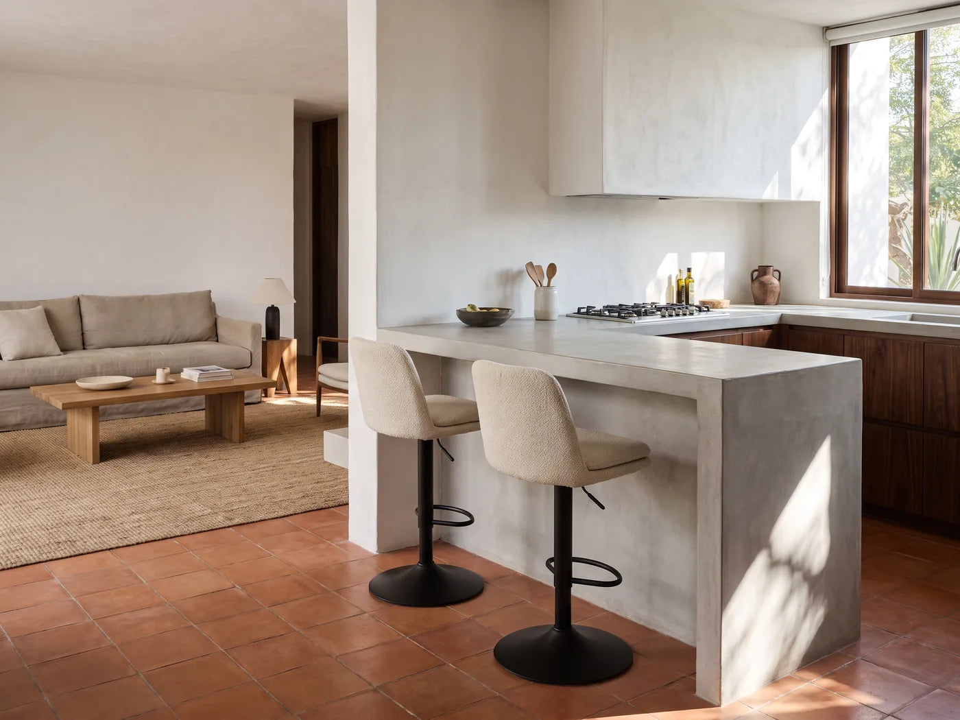 Cocina abierta con dos bancos, variación 2