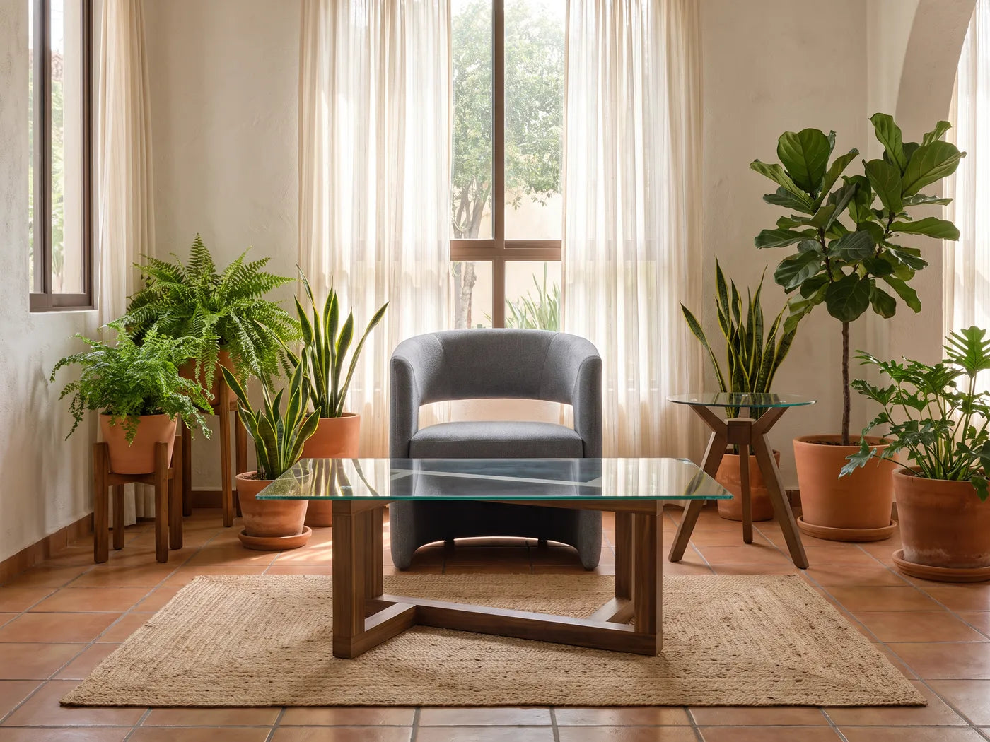 Sala luminosa con sofá claro, variación 2